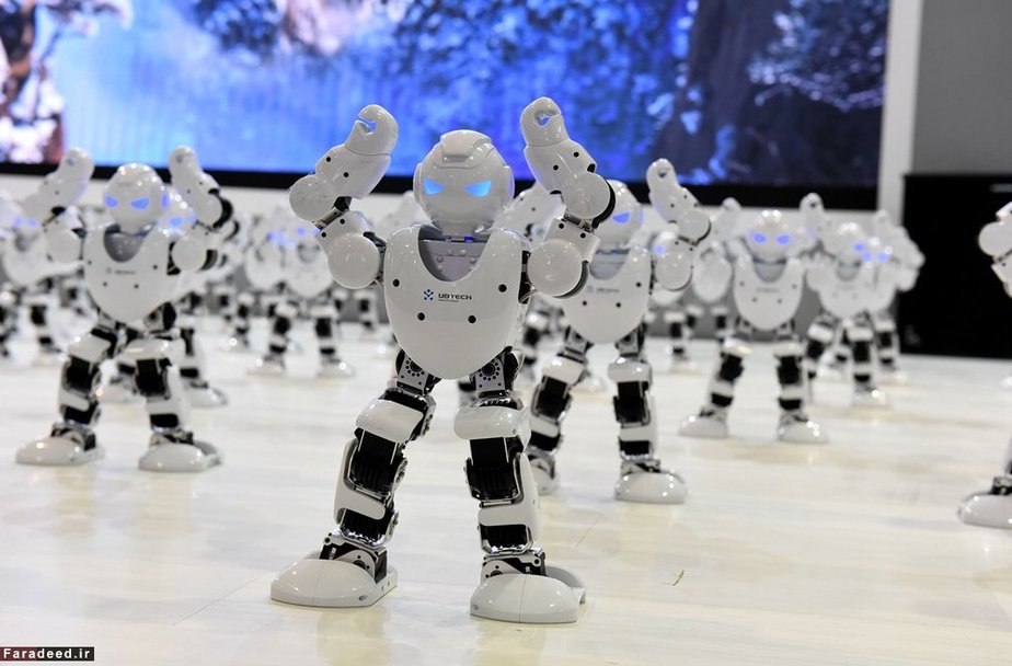 رقص ربات‌ها در مراسم افتتاحیه صنایع فرهنگی شاندونگ چین