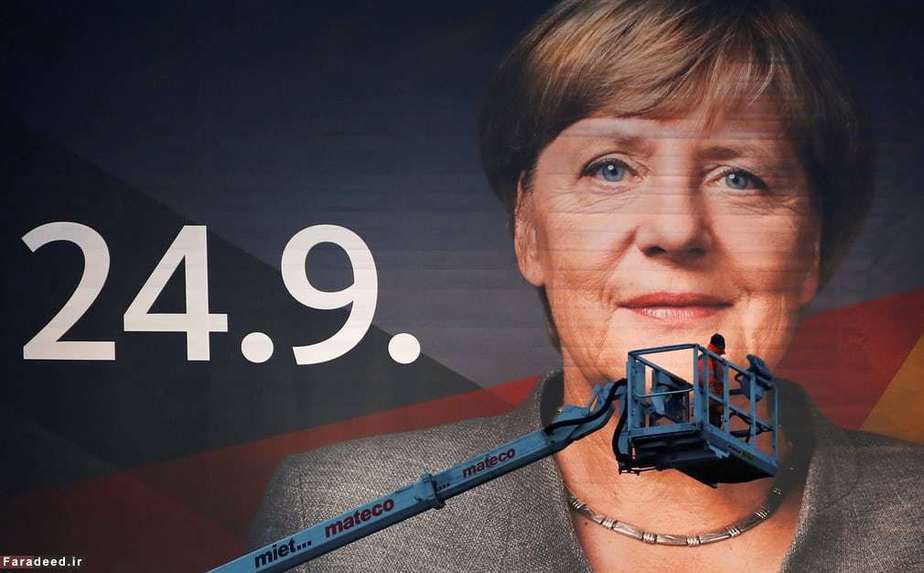 پوستر بزرگ تبلیغاتی مرکل در دویسبورگ