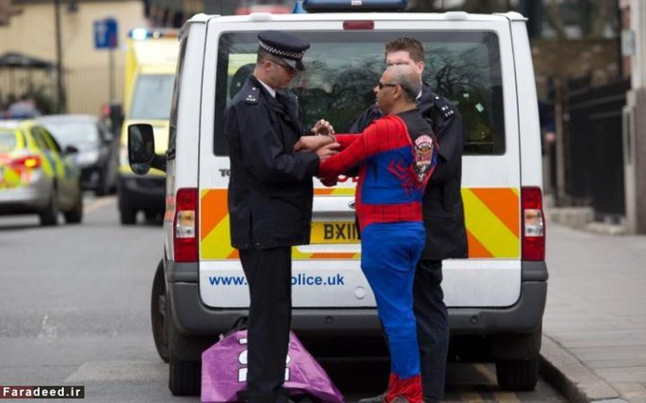 دستگیری عضو گروه اعتراضی؛ پس از کشیده شدن اعتراض‌ها به بالکن خانه شهردار لندن