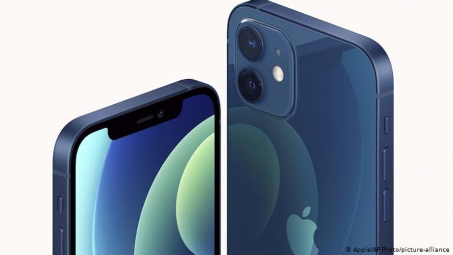 ارزش شرکت آمریکایی اپل در بازار سهام حدود ۲۳۰۰ میلیارد دلار تخمین زده می‌شود