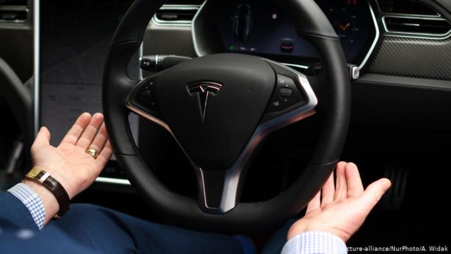 شرکت فناوری و خودرو سازی تسلا با ارزش سهامی معادل ۶۳۱ میلیارد دلار پس از سه شرکت فیسبوک، تنسنت و علی‌بابا در رده نهم قرار دارد