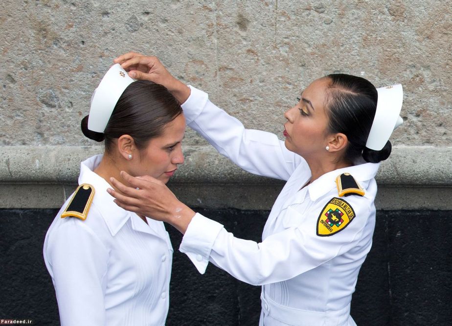 آماده شدن پرستاران نظامی برای مراسم روز استقلال مکزیک
