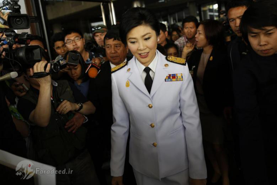 نخست وزیر شناواترا پس از دیدار با اعضای کمیسیون انتخابات در باشگاه افسران. ژوئن سال 2014