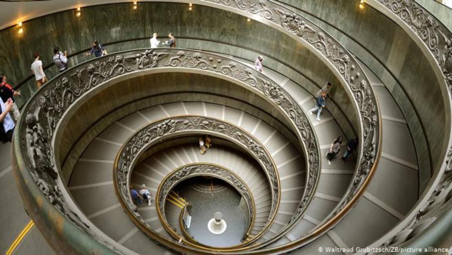 راه‌پله موزه واتیکان 