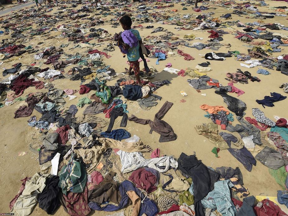 لباس‌های به جامانده از پناهندگان روهینگیا