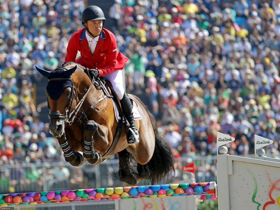 کنت فارینگتون آمریکایی در مسابقه پرش با اسب
