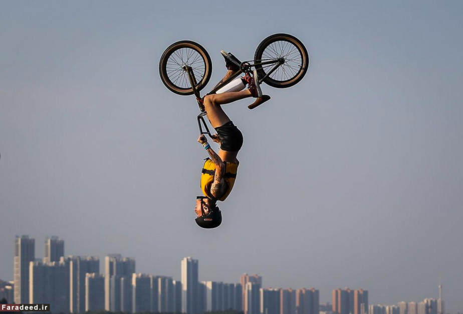 حرکات نمایشی با دوچرخه؛ ووهان
