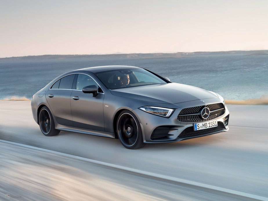 مرسدس بنز سی‌ال‌اس، که لوکس‌ترین سدان کوپه ساخت بزرگترین لوکس‌ساز جهان است