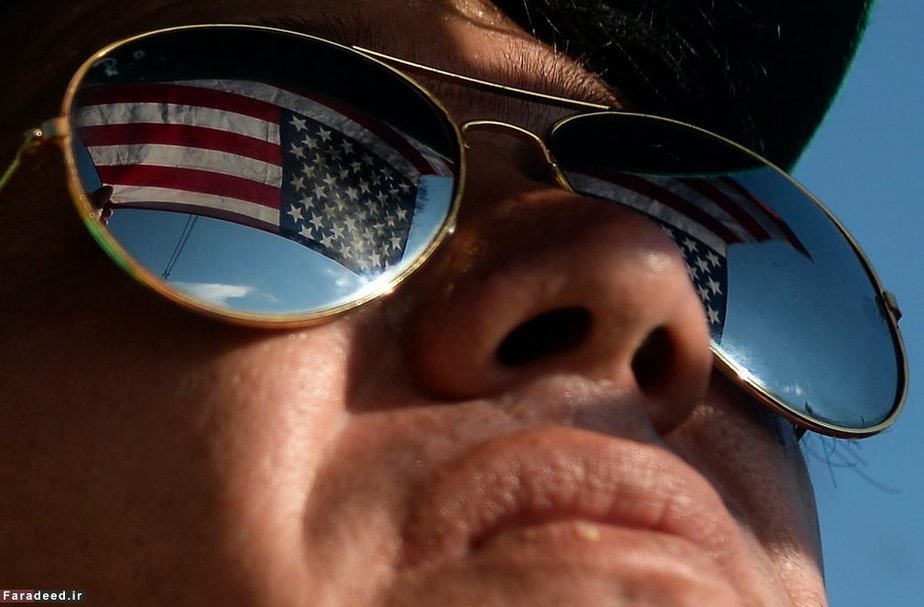 مهاجر کوبایی در تظاهرات برای اجازه سفر به آمریکا؛ کلمبیا