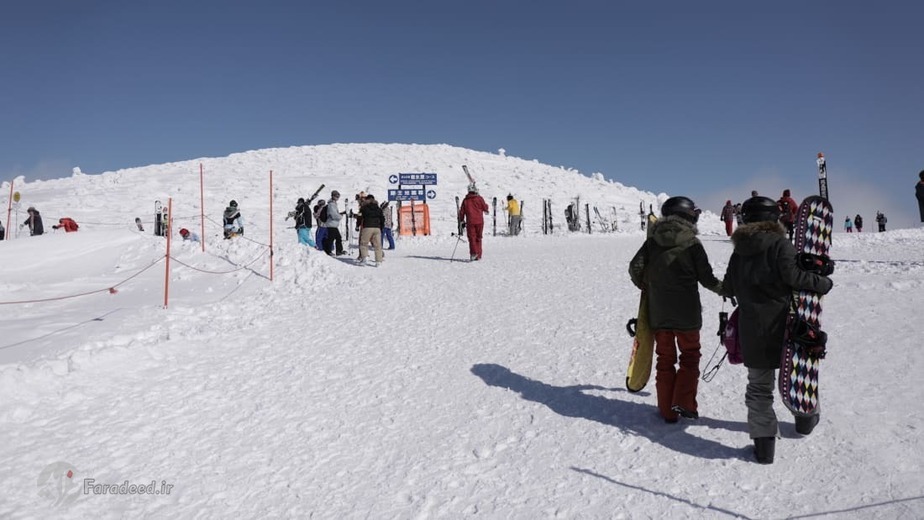 تفریح مردم هیجان زده در ارتفاع بسیار بالا 