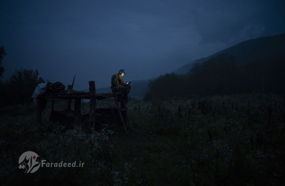 پسری جوان در اردوگاه تابستانی که توسط حزب ملی 