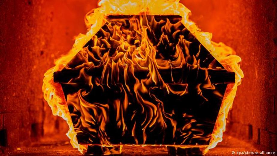 در آلمان بیش از ۷۳ درصد از درگذشتگان وصیت کردهاند بجای دفن در قبرستان، سوزانده شوند