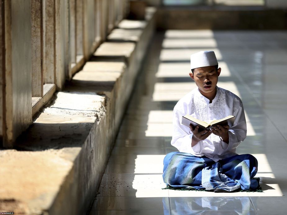 تلاوت قرآن در مسجد؛ جاوا