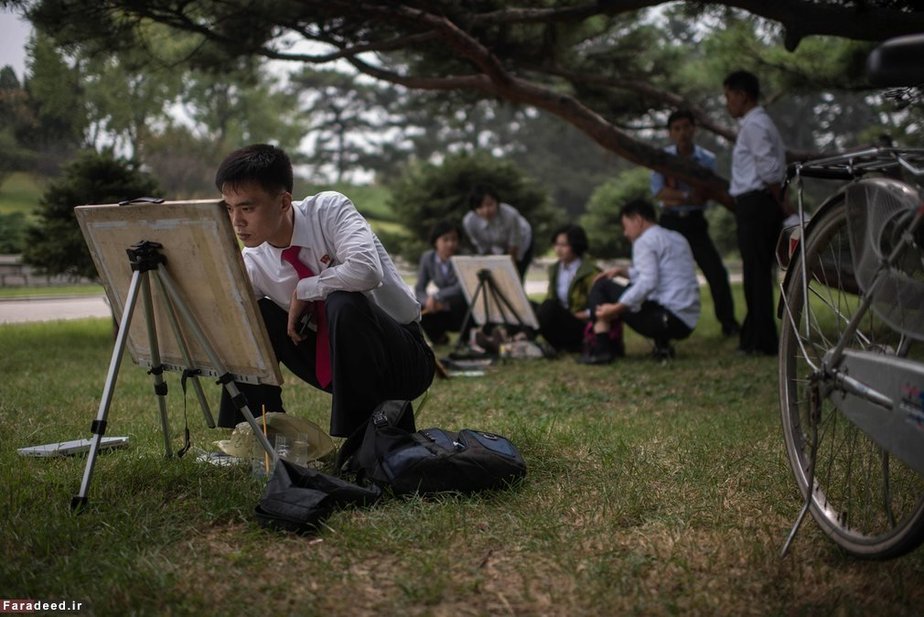 کارگاه نقاشی دانشجویان کره شمالی در پارک