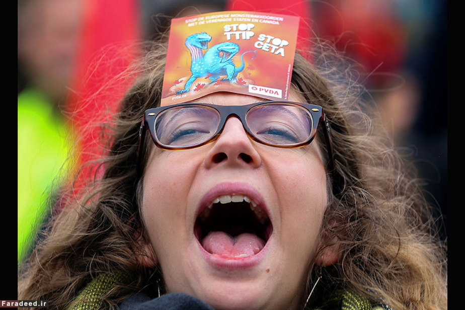 تظاهرات علیه توافقنامه تجاری خارج از مقر اتحادیه اروپا در بروکسل