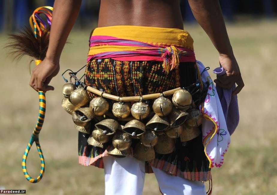 مرد اندونزیایی در مبارزه سنتی در بالی