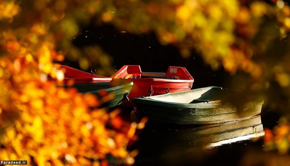 قایق‌ها در دریاچه