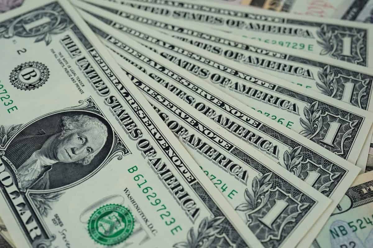 قیمت دلار امروز جمعه 21 فروردین 1405